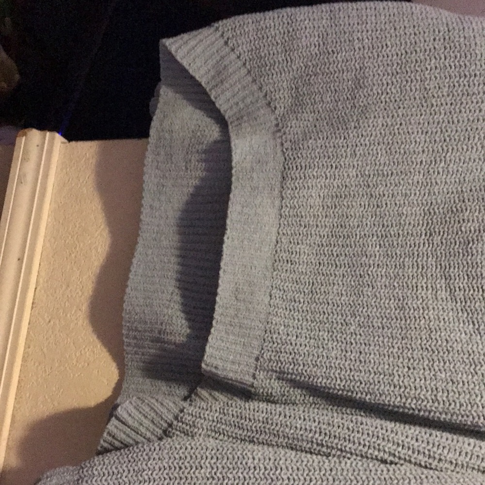 Sweater - Picture 2 of 3